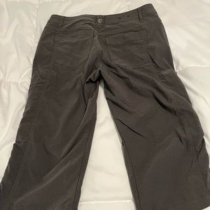 Kuhl capris. Dark grey. Size 6. Perfect condition.